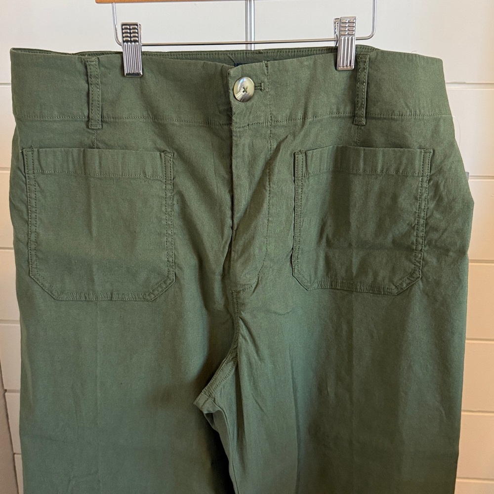 Maeve Olive Green Wide Leg Crop Pants - Picture 2 of 5